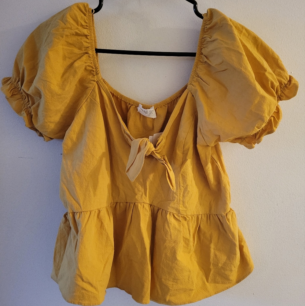 Sienna Sky ruffle top